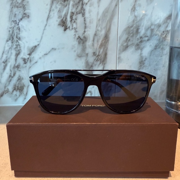 Tom Ford sunglasses - Picture 2 of 4